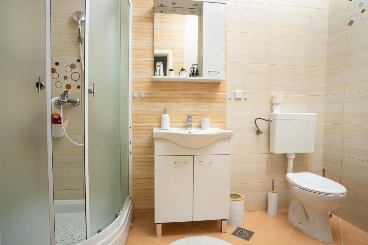 Apartman Gundulic Vinkovci Exterior photo
